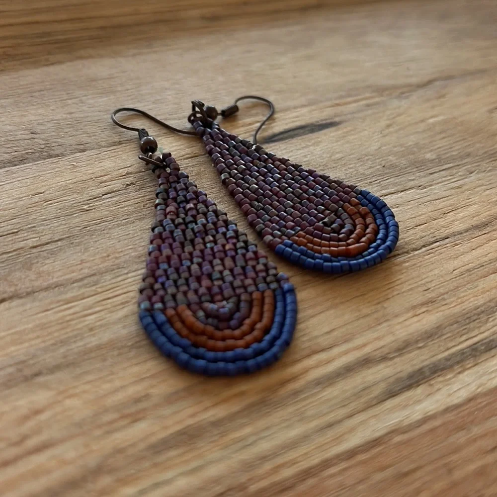 Handmade beaded earrings - Picture 2 of 3